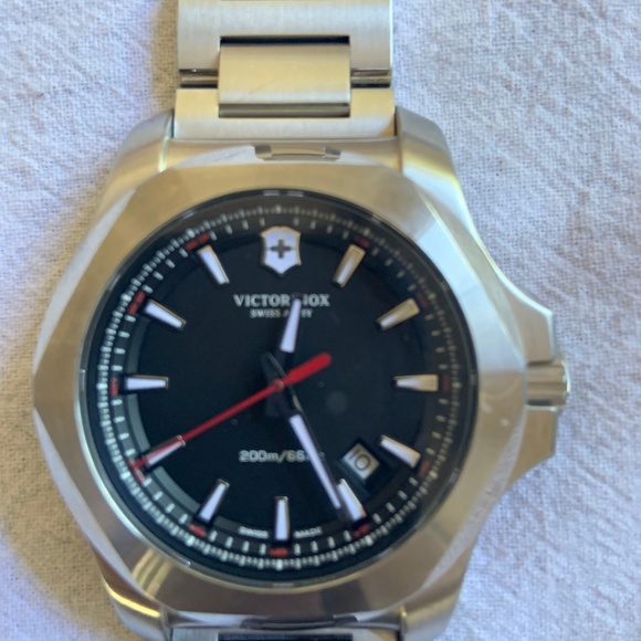 Victorinox Swiss Army I.N.O.X. (INOX) Watch - Picture 4 of 5